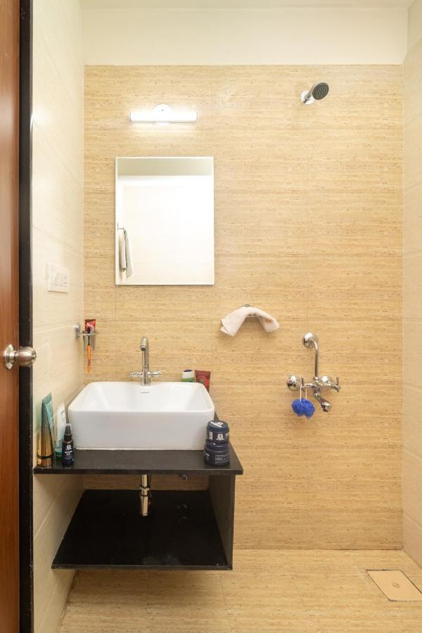 The Covie Vimannagar 102 Hostel *