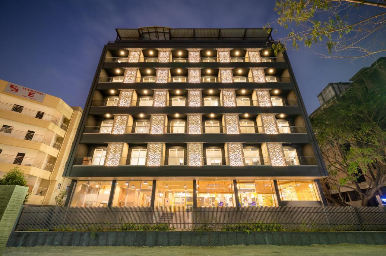 The Covie Vimannagar 102 Hostel *